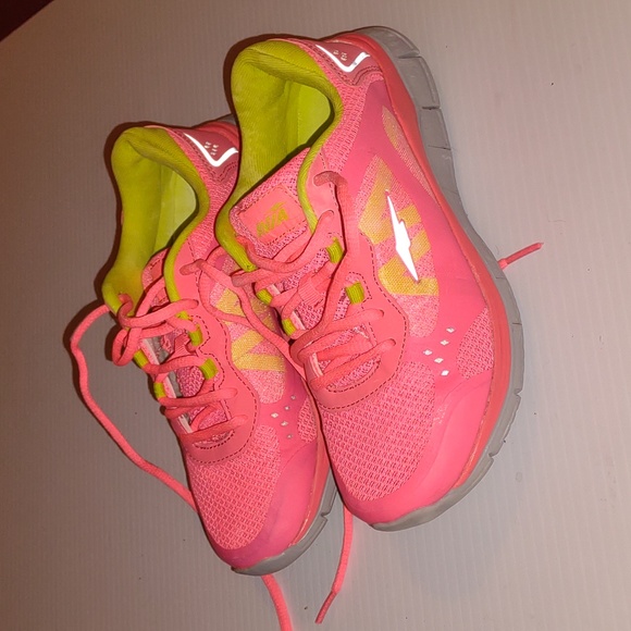 Pink/Salmon Used๐ฃ AVIA Memory Foam Fashion Sneakers Used Flex Sole Color change - Picture 9 of 13